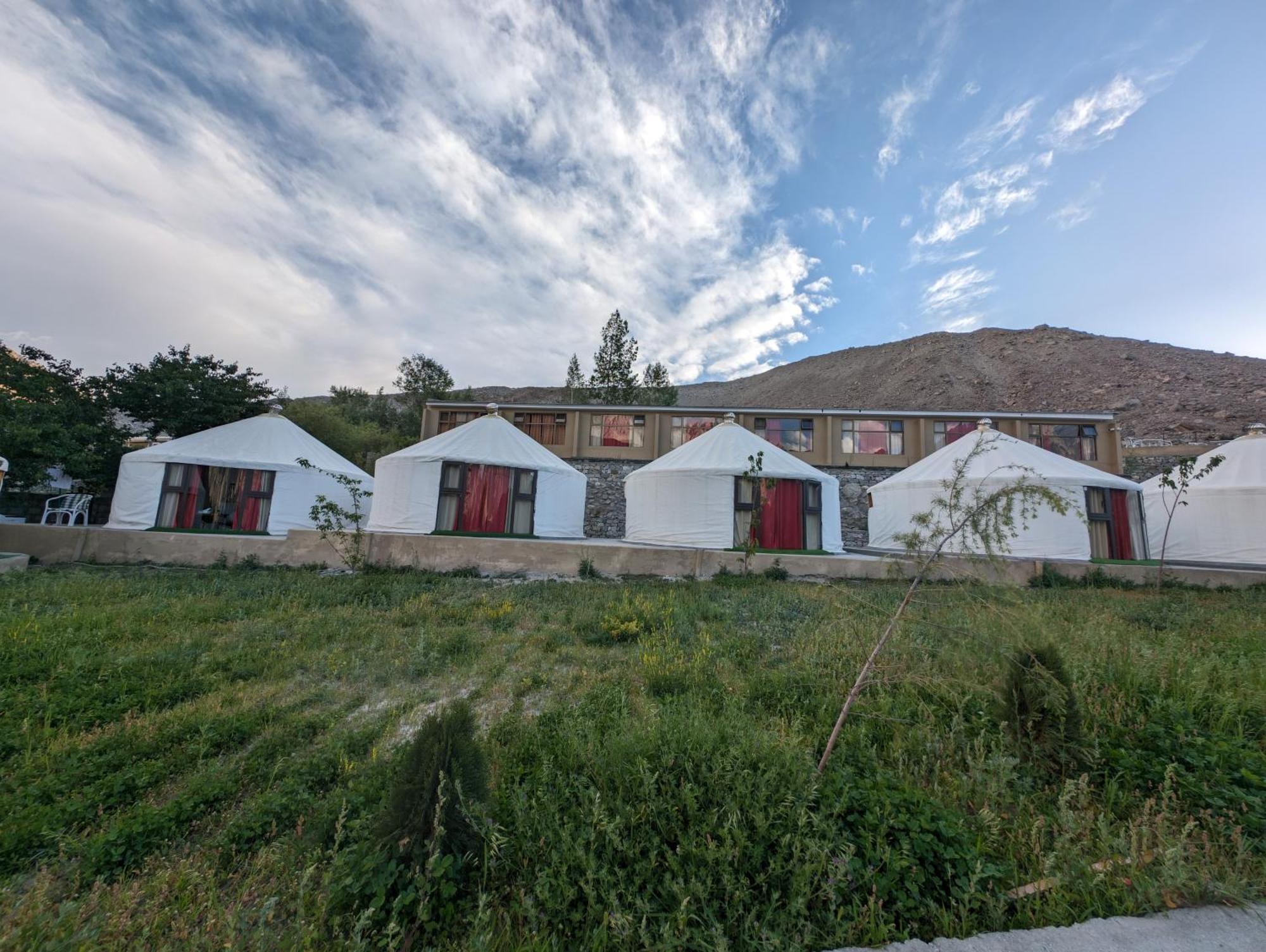 Apex Hotels And Resorts Hussaini Karimabad  المظهر الخارجي الصورة